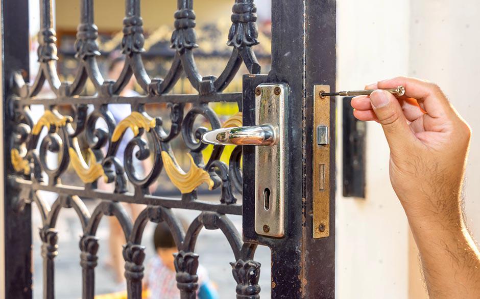 prix d'un serrurier pour ouvrir une porte Saint-Germain-en-Laye